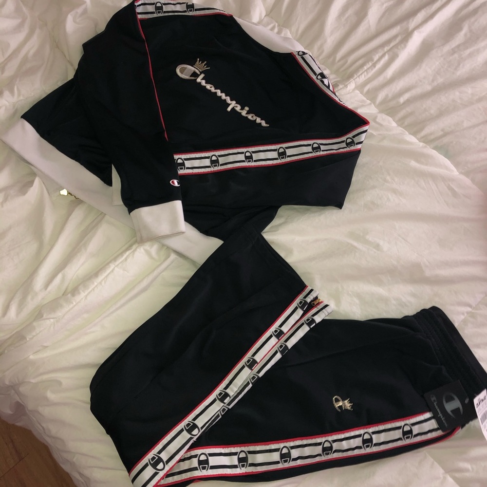 ✨CHAMPION BOMBER SET✨